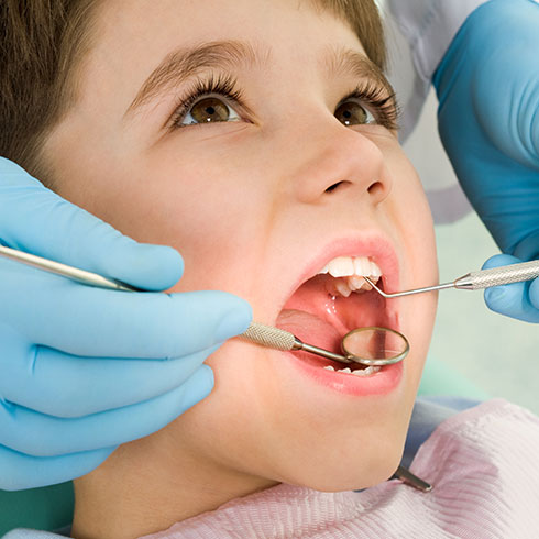 خدمات تخصصی دندانپزشکی کودکان